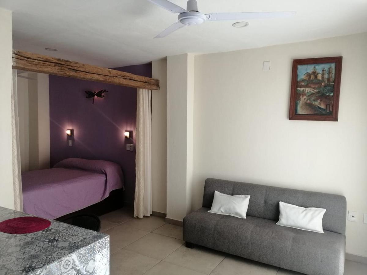 Aguacate Suites Mazatlán Exterior foto